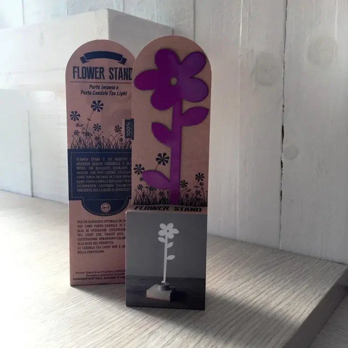 Daisy Flower Weihrauchhalter und Purple Tea-Light