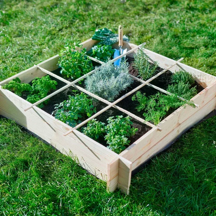 Gemüsegartenquadrat aus FSC-Kiefernholz