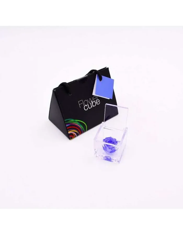 Mini Flowercube 4,5 x 4,5 Blaue, parfümierte stabilisierte Rose