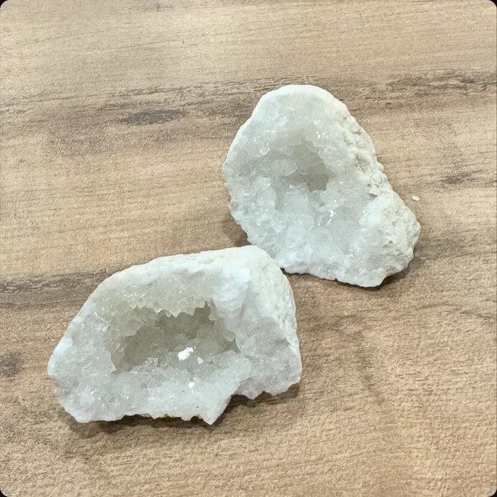 Quarz Geode (aufgebrochen)