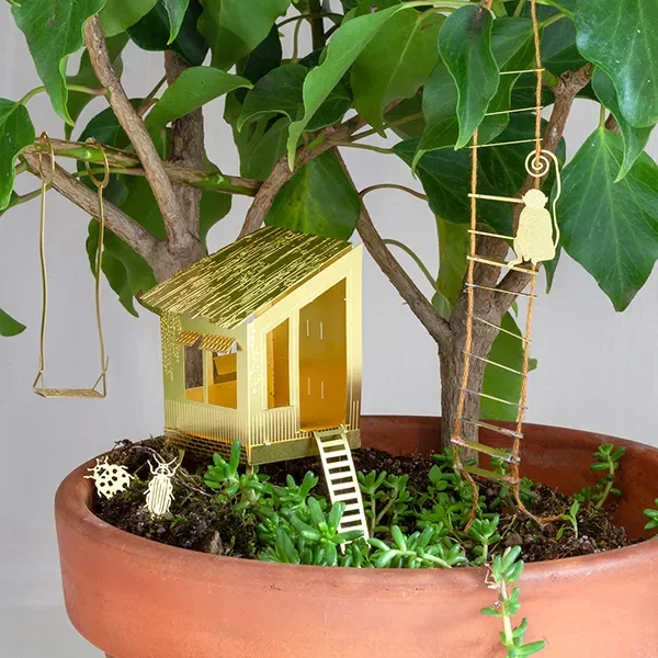 Tiny Treehouse for your plants